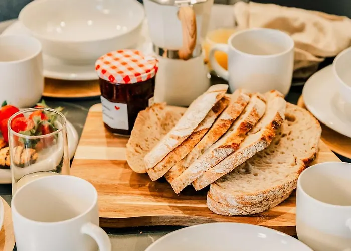 Stylish 2 Bed Centre With Parking Semesterbostad