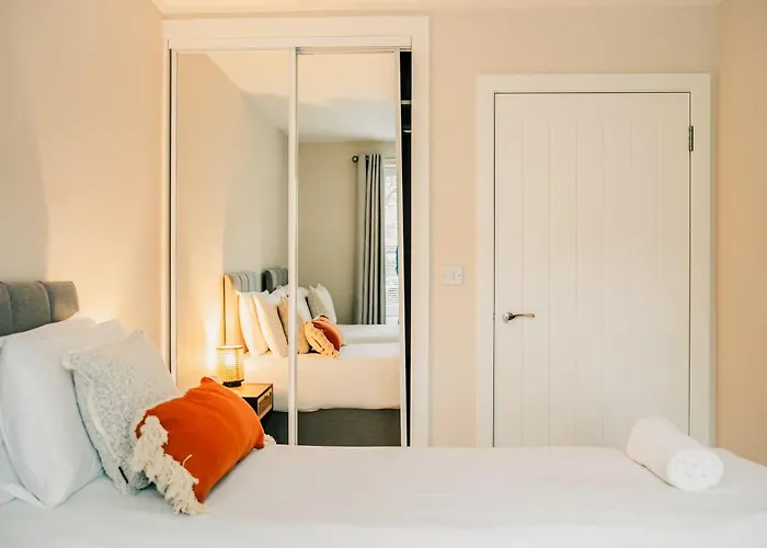 Semesterbostad Stylish 2 Bed Centre With Parking *