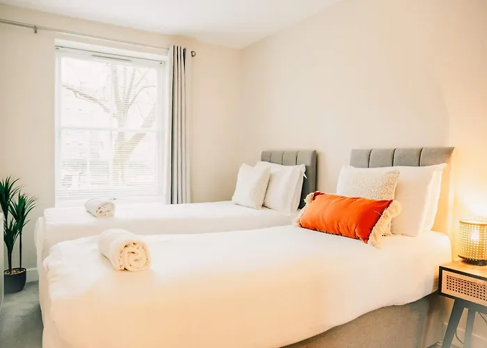 Stylish 2 Bed Centre With Parking Semesterbostad *