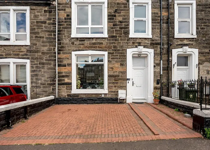 Charming Spacious - Pass The Keys Holiday home Edinburgh