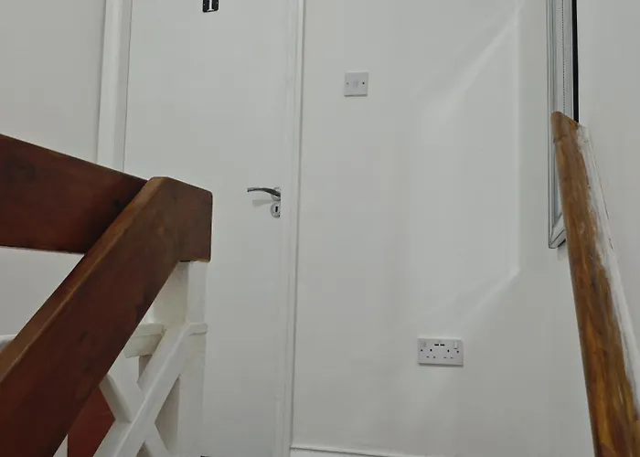 En Longstone Homestay *