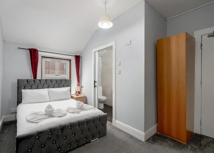 Charming Spacious - Pass The Keys *