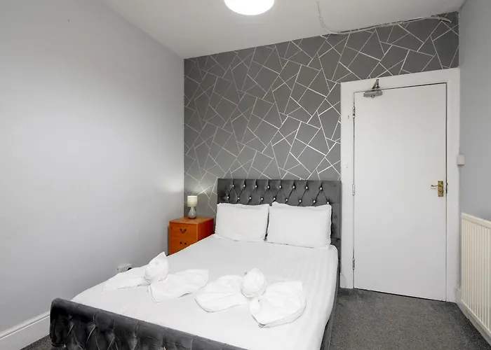 Holiday home Charming Spacious - Pass The Keys *