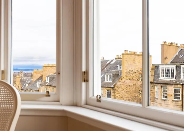 38 Bide Collective * Edinburgh