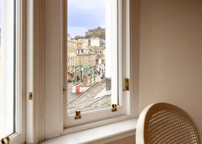 Penzion 38 Bide Collective Edinburgh