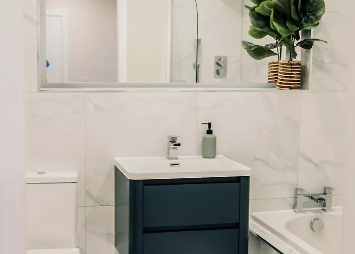 Stylish 2 Bed Centre With Parking * Edinburg