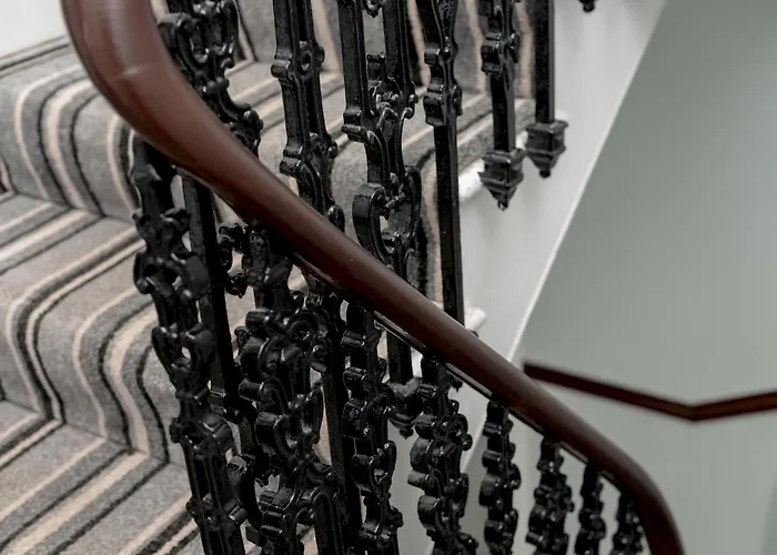 Charming Spacious - Pass The Keys Holiday home *