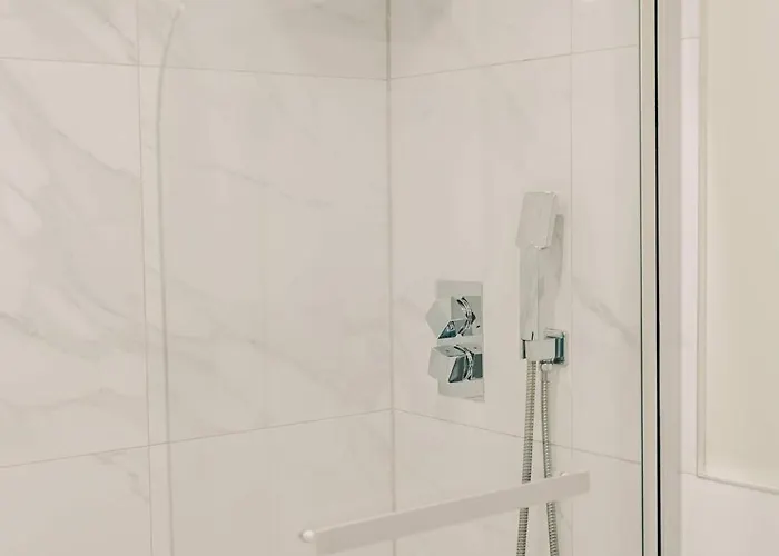 Stylish 2 Bed Centre With Parking Dom wakacyjny *