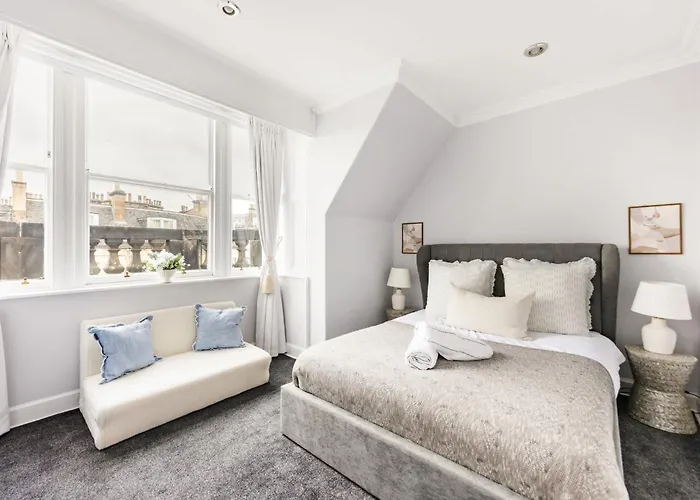 Bnbnova - 2br - West End - Near Castle