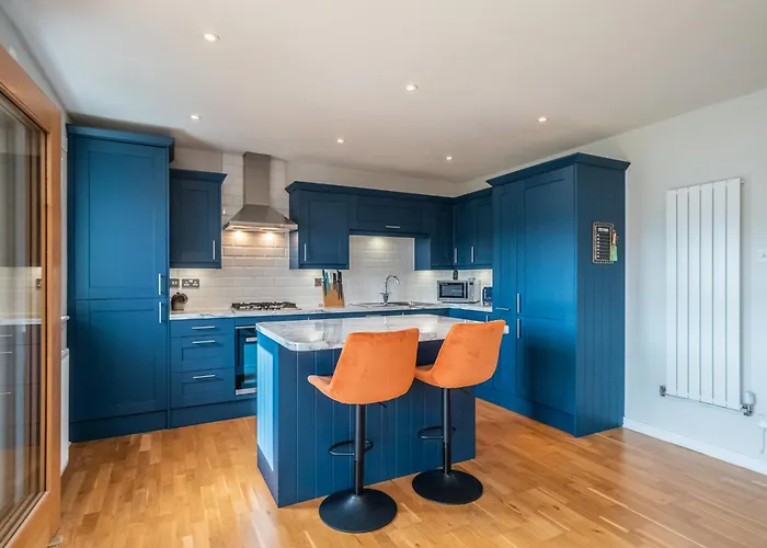 Bright Floor Haven Modern 2br In - Pass The Keys Apartment Edinburgh