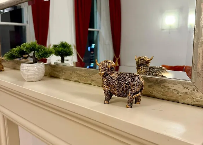 Luxurious Victorian 3 Bed Flat In The Heart Of Apartment Edinburgh