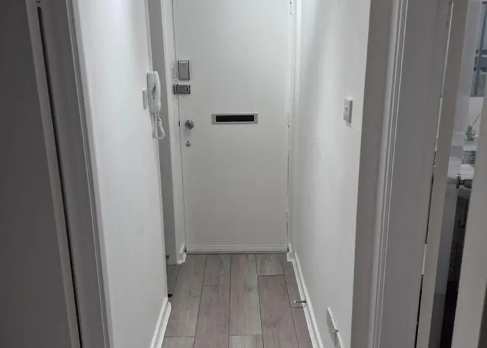 Cozy 2bdr Close To Free Parking Fast Wi-fi Apartment *