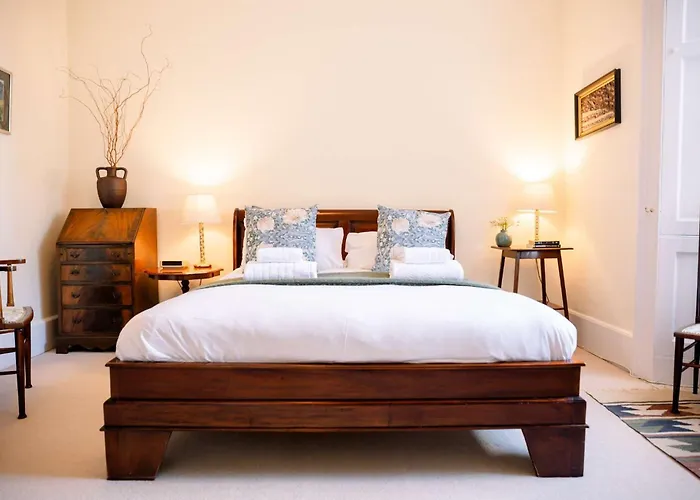 1 Bedroom In Historic Georgian Townhouse * Edinburgh