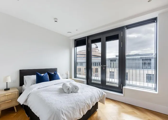 Bnbnova - Royal Mile & Castle - 3br 2ba Penthouse Edinburgh