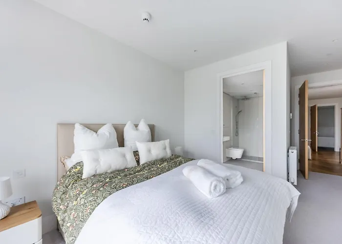 Bnbnova - Royal Mile & Castle - 3br 2ba Penthouse Apartment *