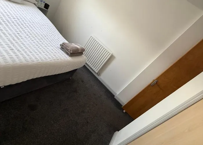 Dennis Flats Loaning Apartment