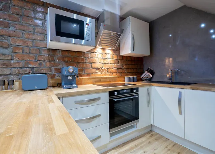 Elegant Stockbridge 3 Bdrm On The Canal * Edinburgh