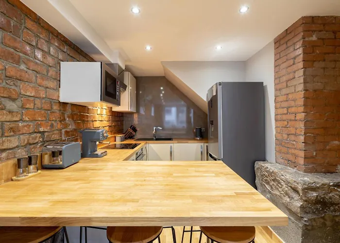 Elegant Stockbridge 3 Bdrm On The Canal Apartment