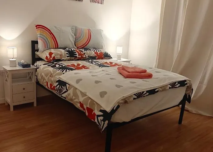 Anna Flat-spacious 2 Bed Flat With Free Parking And Quite Area *