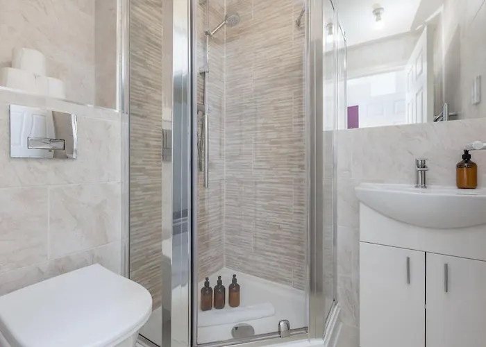 The Britannia Abode Apartment *