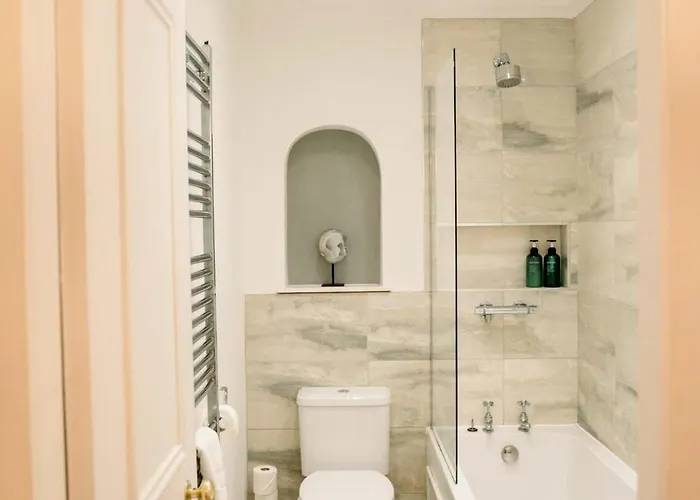 1 Bedroom In Historic Georgian Townhouse * Edinburgh