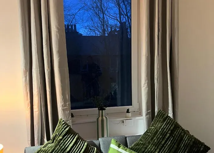 Parking - Sleep 3 - 1 Bedroom - Easy Access Apartment *