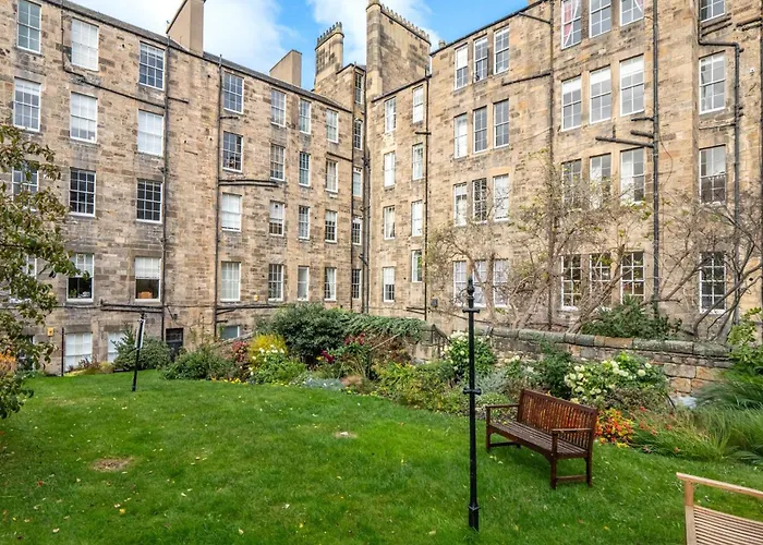 Old Town Castle View 4 Bedroom 5 Beds Sleeps 10