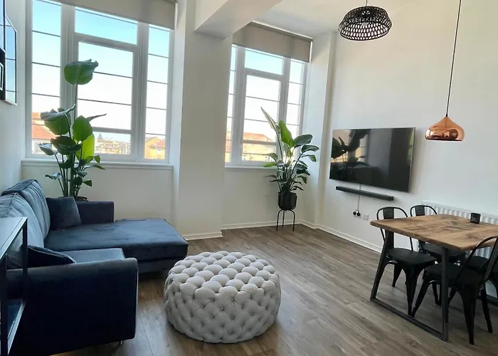 White Loft - Modern Flat Close To The Centre