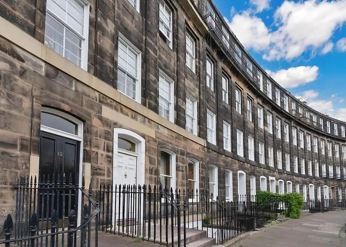 Gardners Crescent Apartment Edinburgh