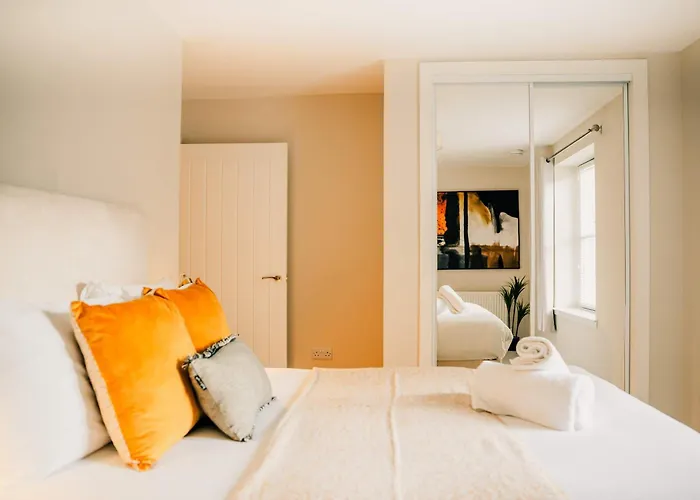 Modern 2 Bed With Parking Lejlighed Edinburgh