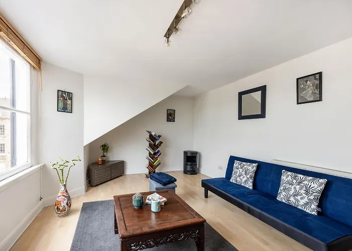Bnbnova - 1br - By Castle - West End Apartment