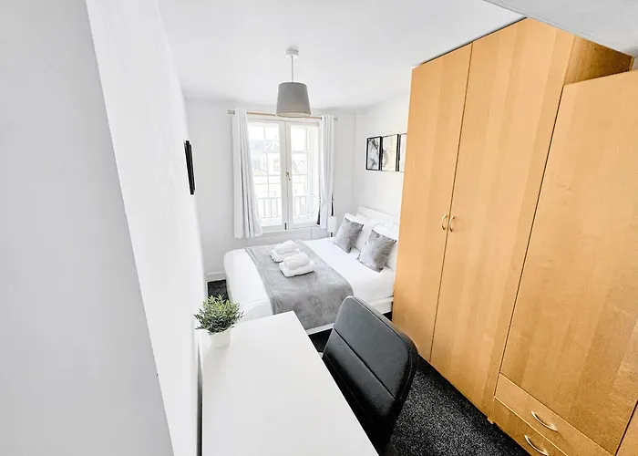 3 Bedroom Next To Royal Mile & Castle *