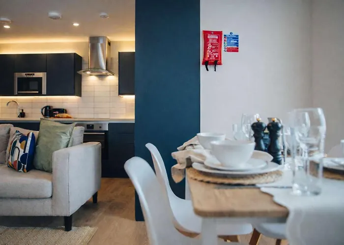 Modern 2 Bed With Parking *