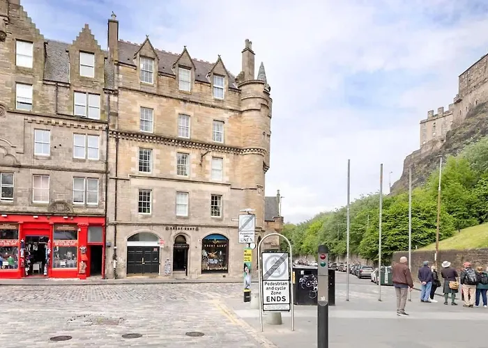 Apartamento 1 Bed In The Heart Of Grassmarket With Castle Views *