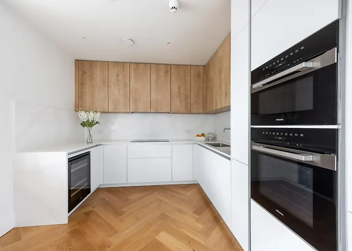 Bnbnova - Royal Mile & Castle - 3br 2ba Penthouse Apartment *