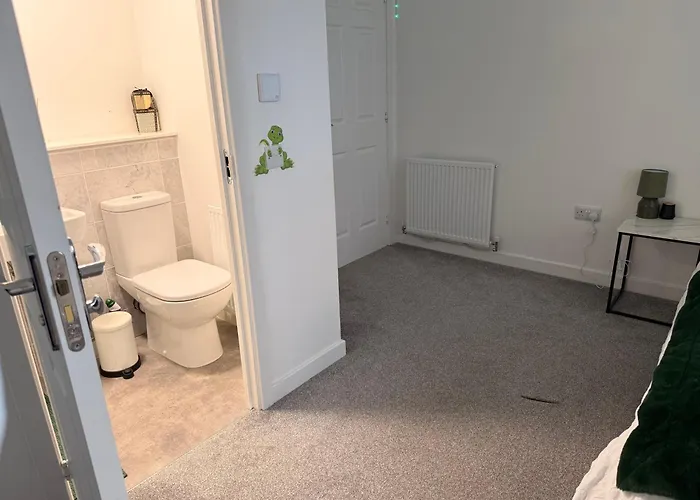 One Bedroom Near Royal Infirmary & Easy Access To Centre Edinburgh