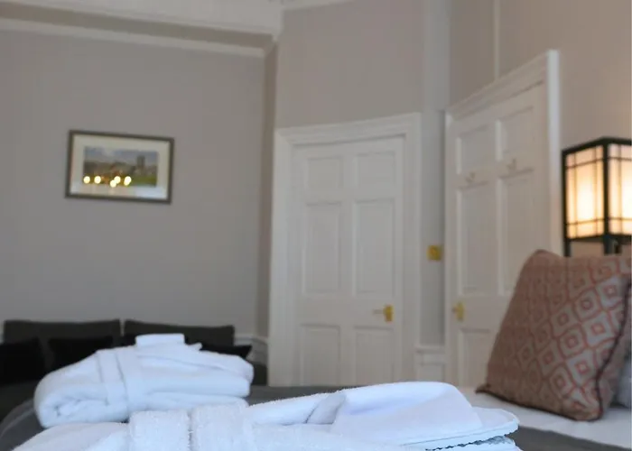 Apartment The Fetlock At Hill Square