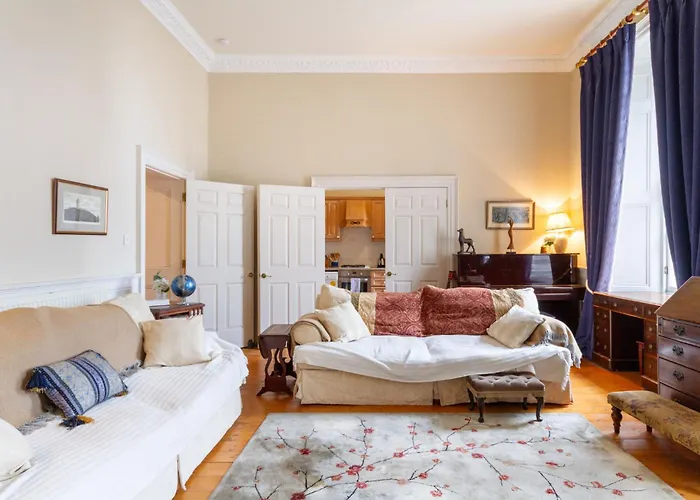 Regal 2bd Georgian Flat In The Heart Of Appartement