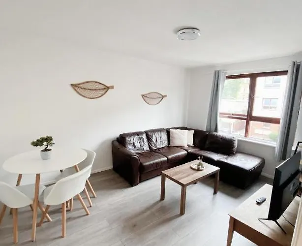 The Easter Apartment *