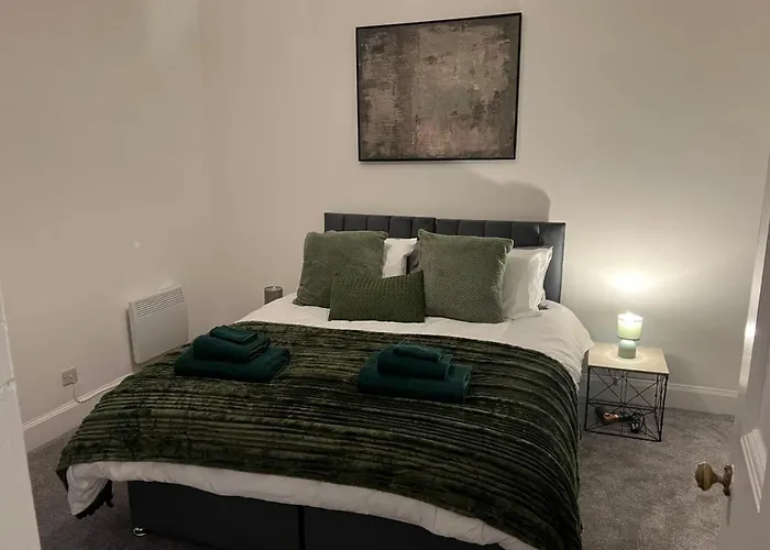 Parking - Sleep 3 - 1 Bedroom - Easy Access Apartment *