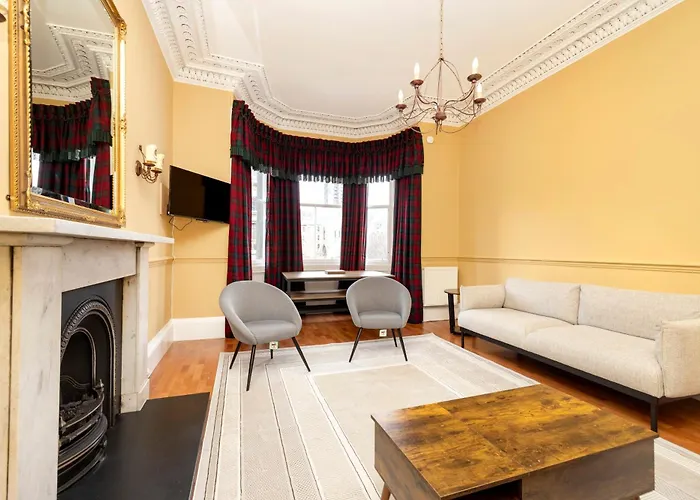 Stylish Southside Flat Near Old Town Apartment *