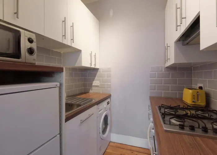 Apartment Cosy And Chic Quiet In Leith Edinburgh