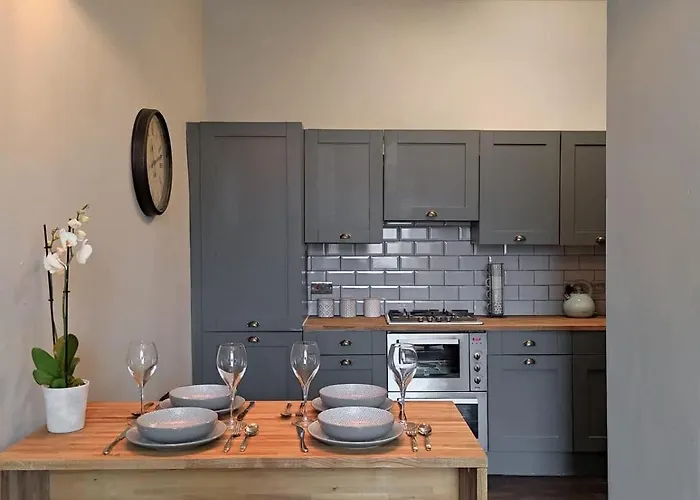 Apartment Beautiful Georgian New Town 2 Bed *