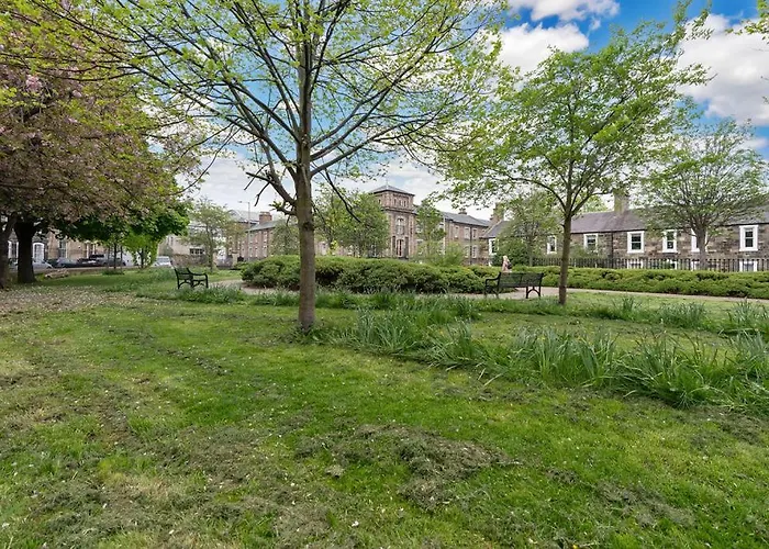 Gardners Crescent Apartment