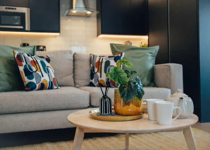 Modern 2 Bed With Parking Lejlighed *