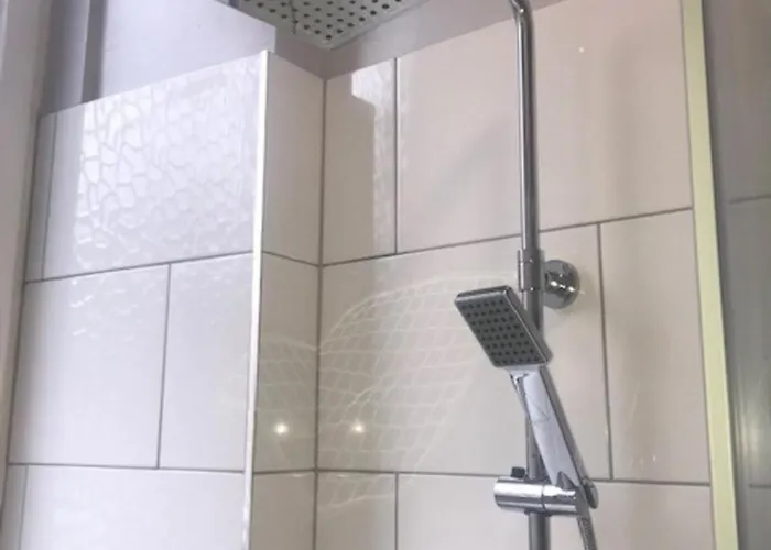 Elm Row Spacious And Apartment Edinburgh