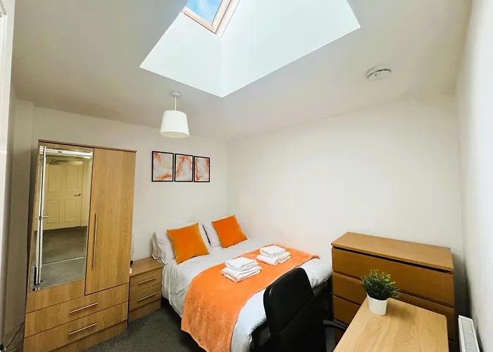 3 Bedroom Next To Royal Mile & Castle Apartment Edinburgh