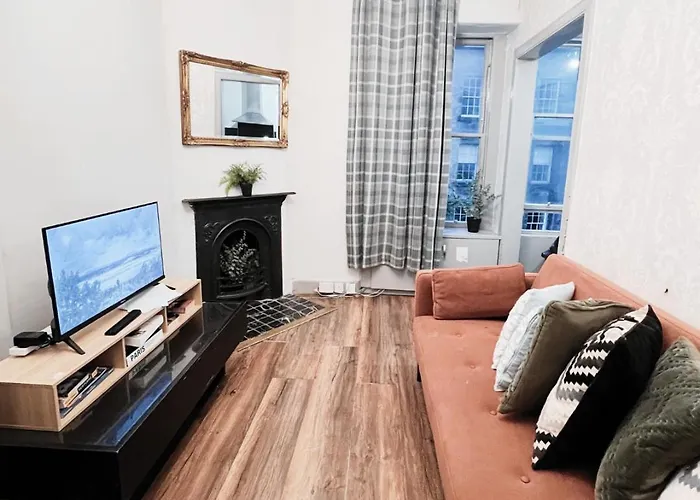 Old Town Castle Apartment Edinburgh