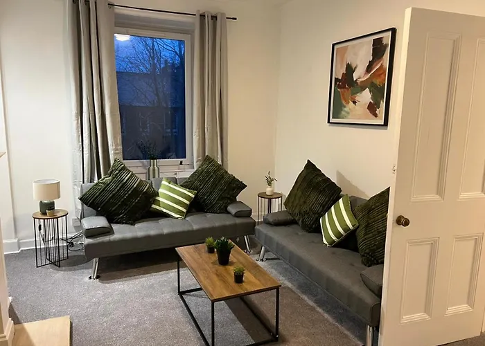 Parking - Sleep 3 - 1 Bedroom - Easy Access Apartment Edinburgh