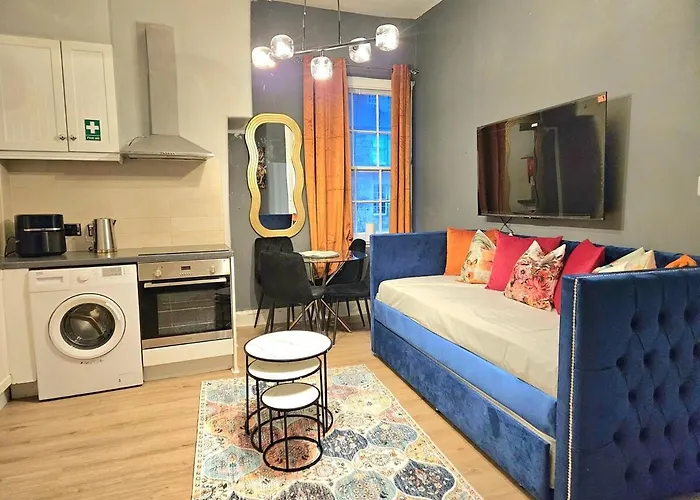 Apartment Beautiful 1 Bed Apmt- Stylish And